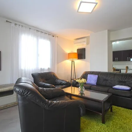 With A Parking Space - 20794 Apartment Pula